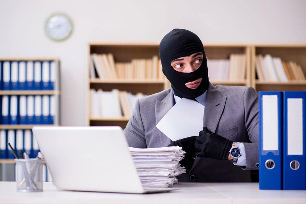 psikologi penipuan fraud psychology